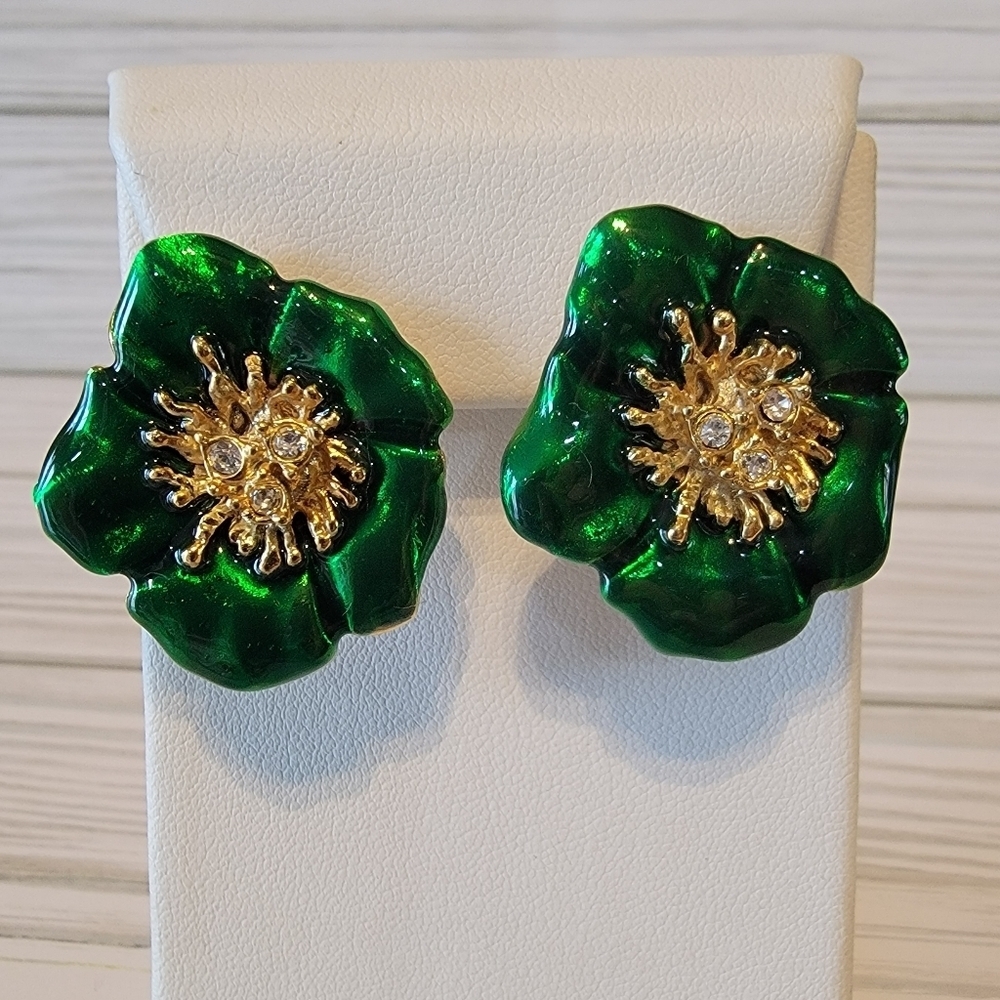 Vintage Giovanni Green Enamel Flower Rhinestone Gold Tone Clip On Earrings